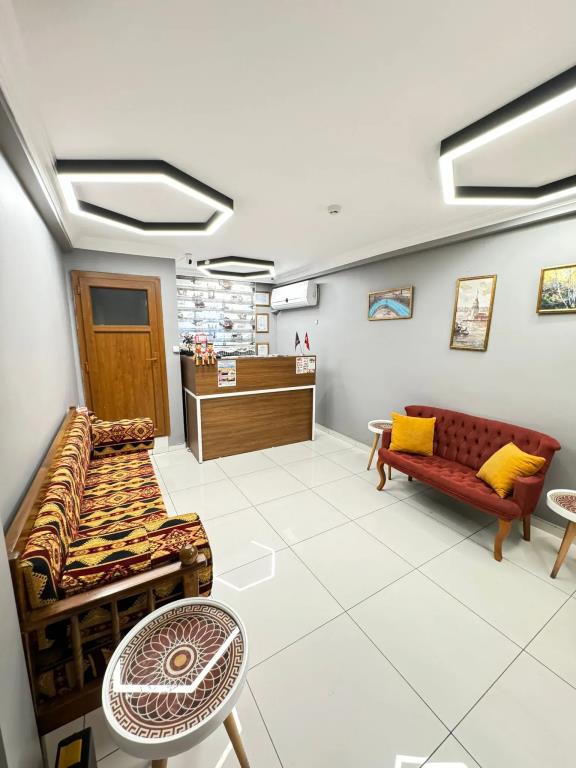 Tavra Hotel 0*