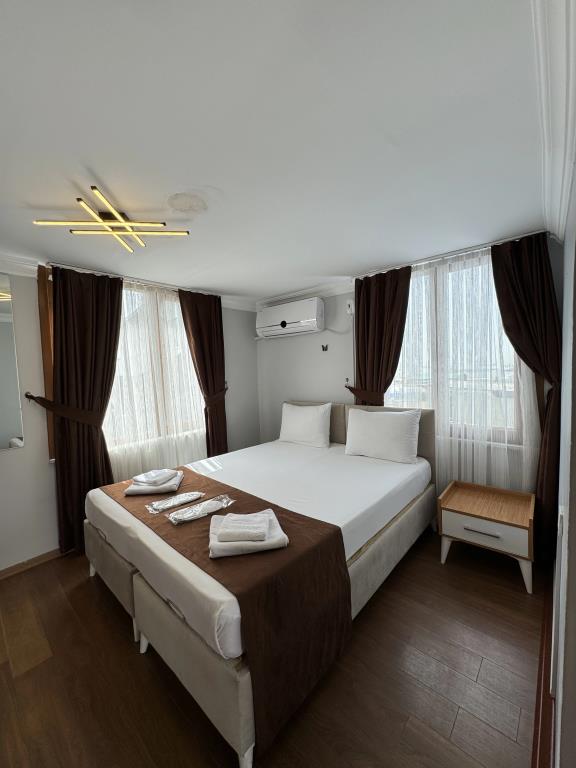 Tavra Hotel 0*