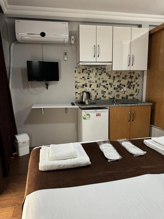 Tavra Hotel 0*
