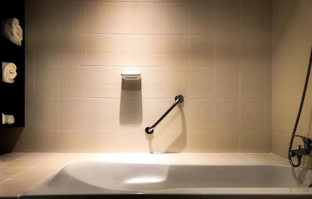 Siam Bright Suite 0*