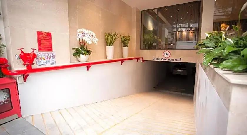 Thanh Long Hotel 3*