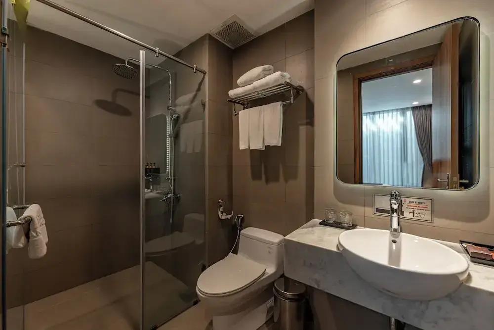 Thanh Long Hotel 3*