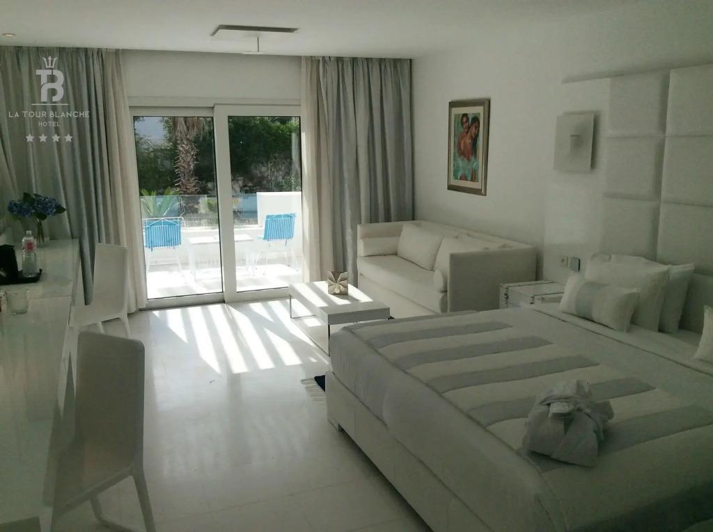 Hotel La Tour Blanche 3*