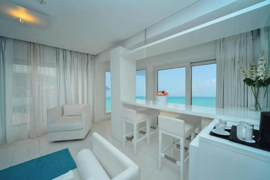 Hotel La Tour Blanche 3*