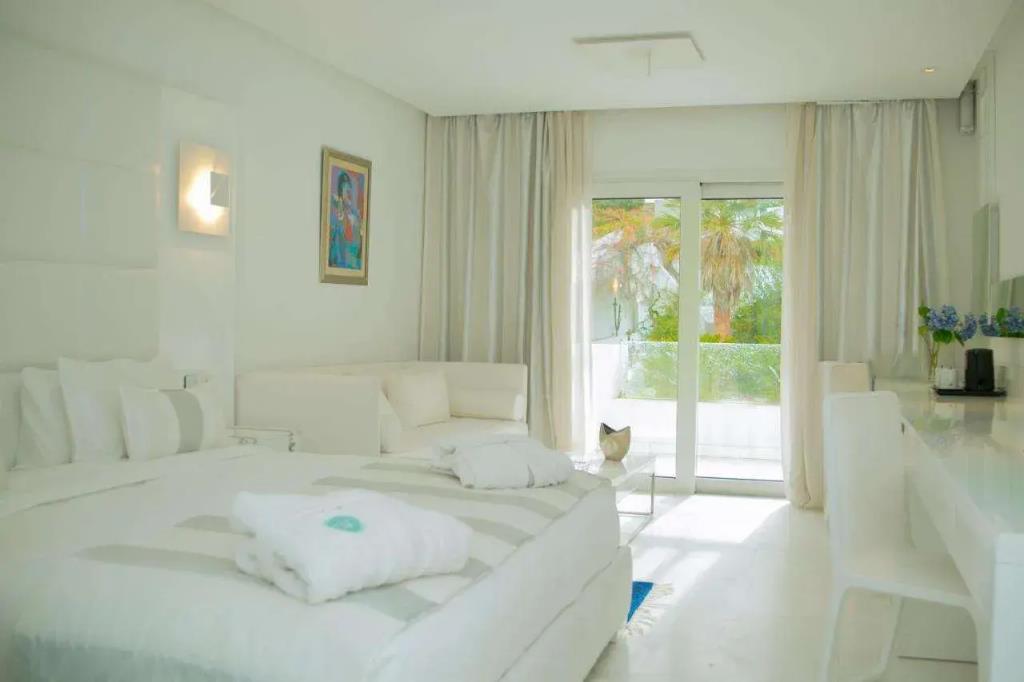 Hotel La Tour Blanche 3*