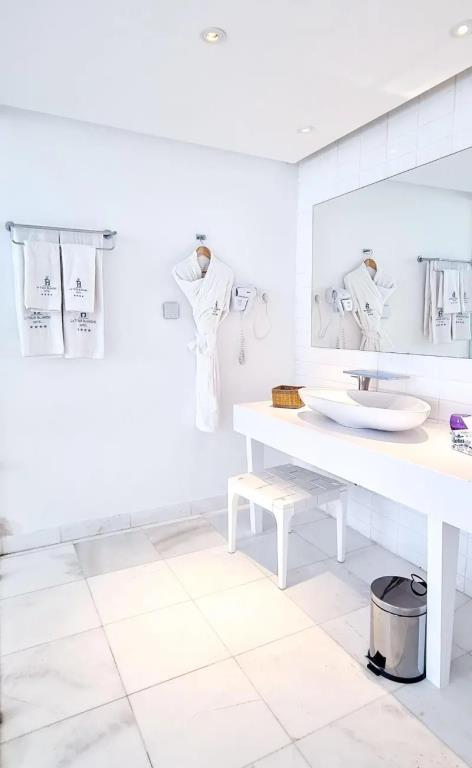 Hotel La Tour Blanche 3*