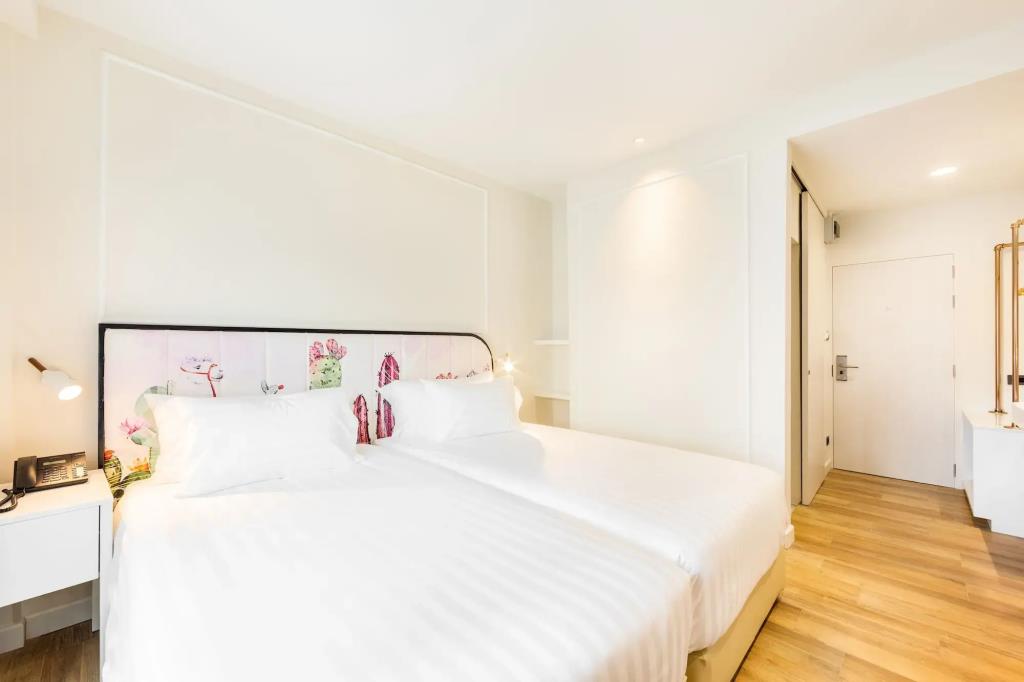 Ozone Hotel Bangkok 3*