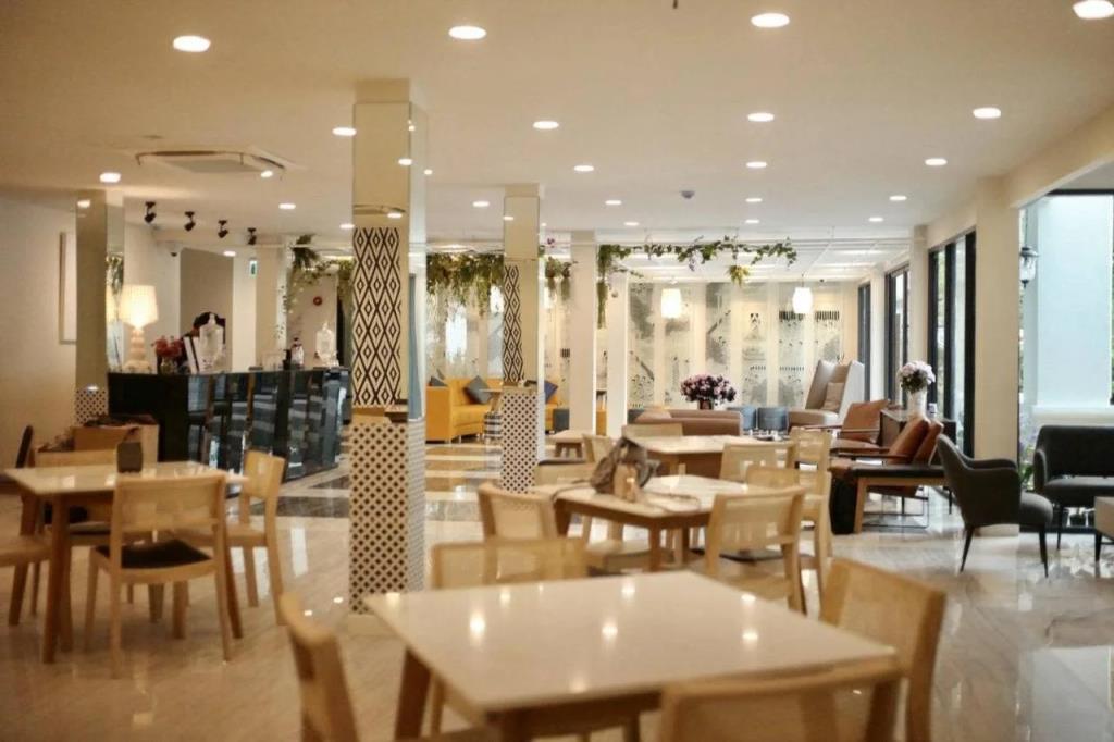 Ozone Hotel Bangkok 3*