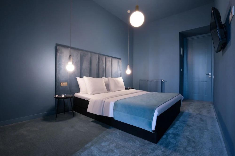 HB Freeze Inn Hotel 3*