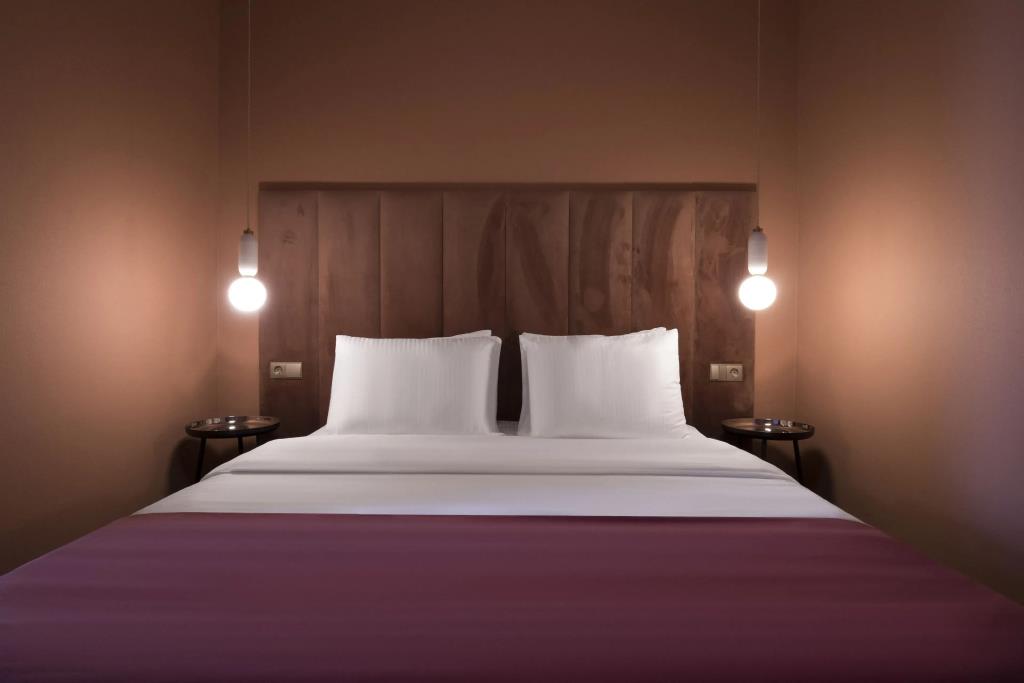 HB Freeze Inn Hotel 3*