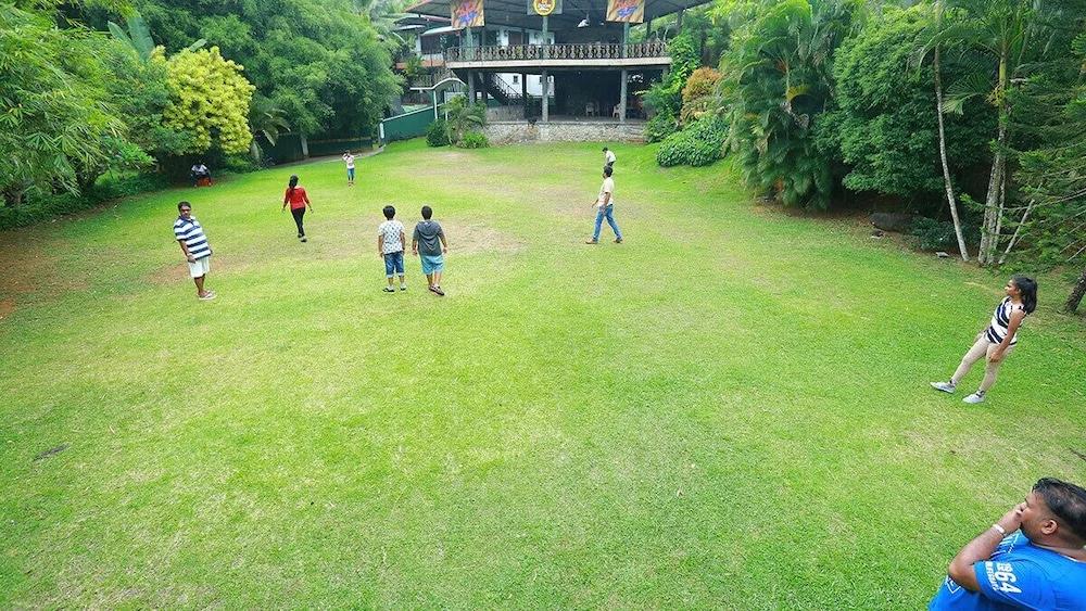 Thevni Holiday Resort 3*