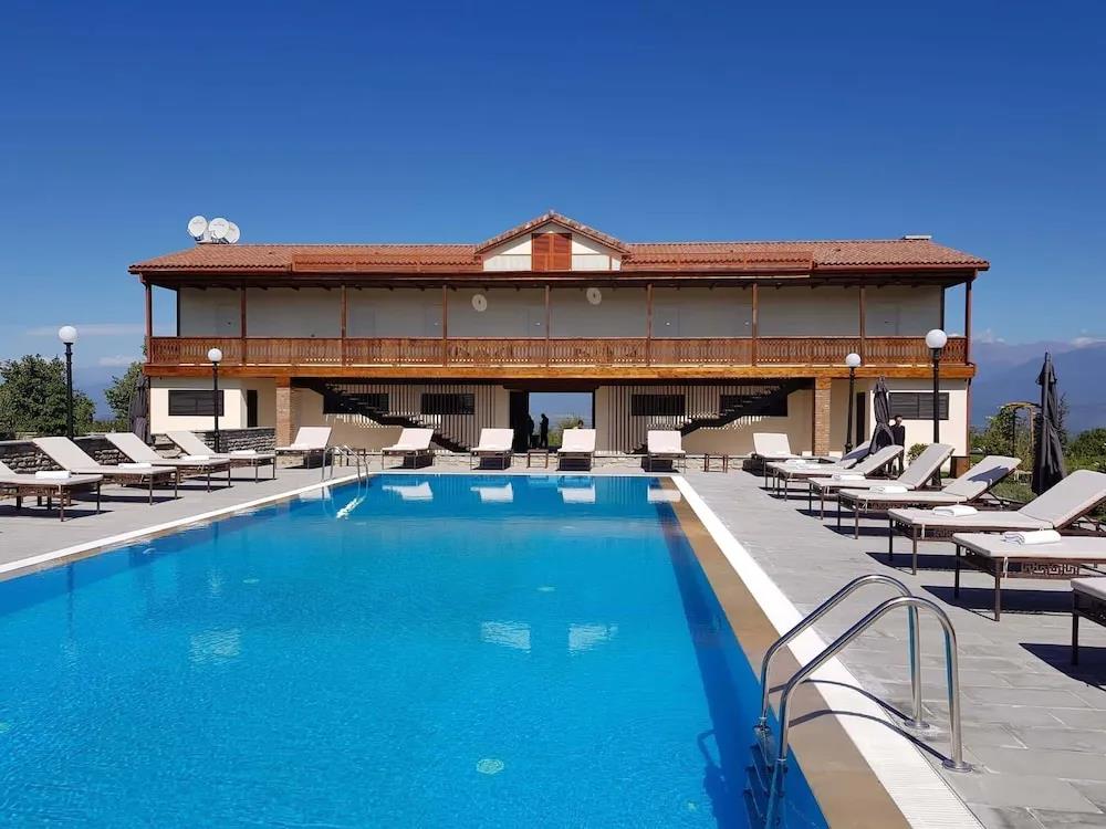 Chateau Mosmieri Resort 0*