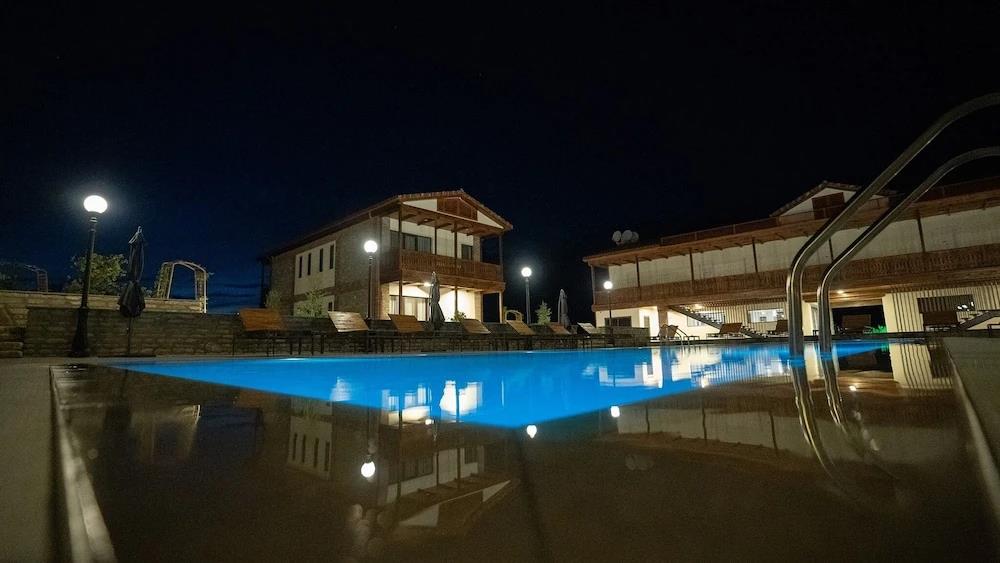 Chateau Mosmieri Resort 0*