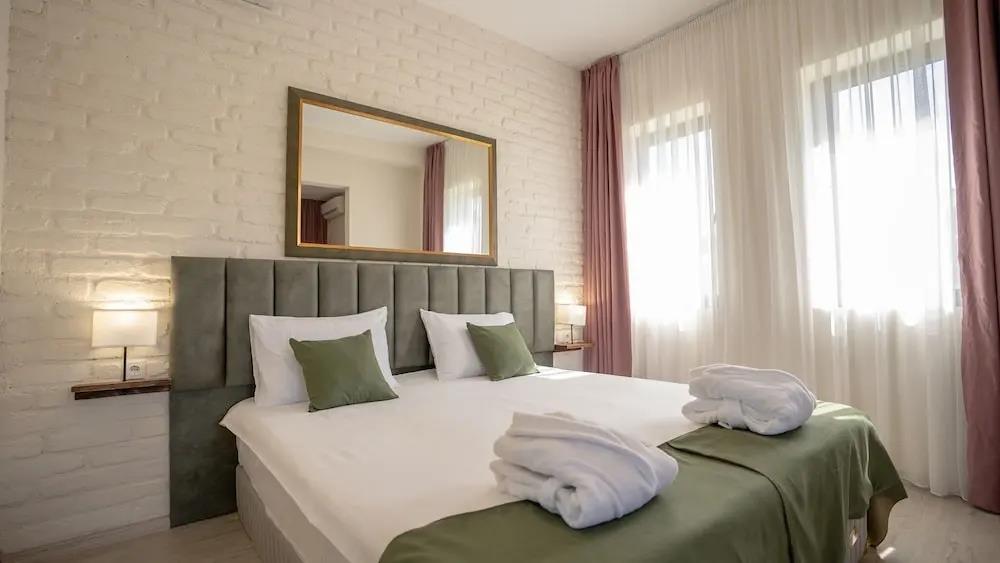 Chateau Mosmieri Resort 0*