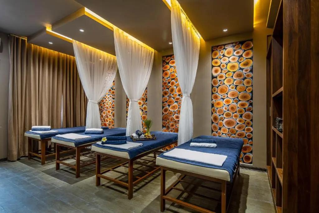 Sharon Apartment and Spa 3*