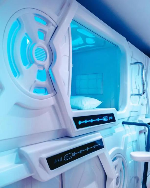 Makura Capsule Hotel 0*