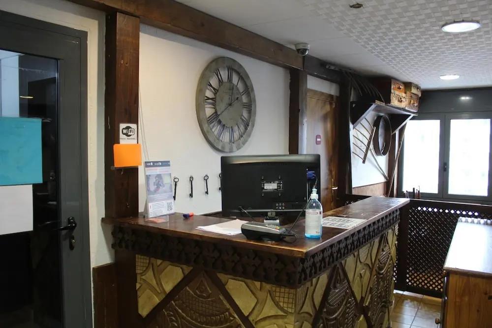 Hotel Avanti 0*