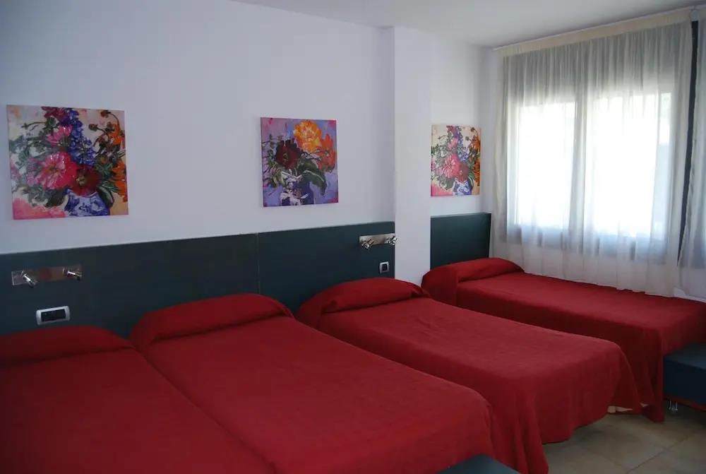 Hotel Avanti 0*