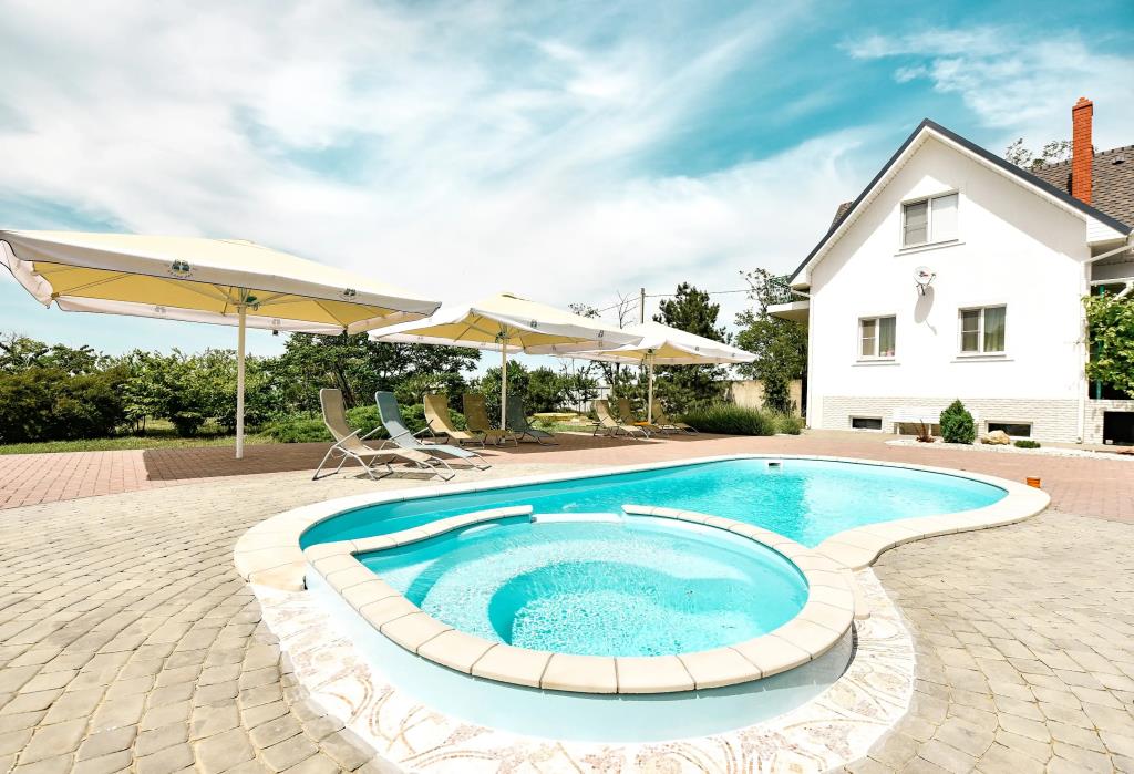 Belaya Iva Hotel 0*