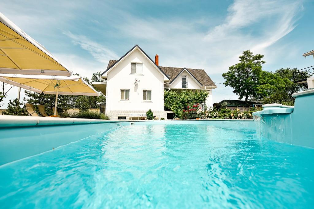 Belaya Iva Hotel 0*