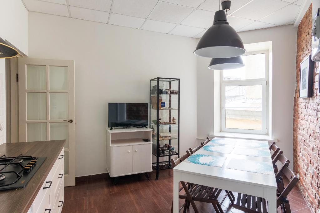 1912 s Vidom na Kryshi Peterburga Apartment 0*