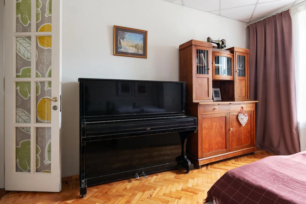 1912 s Vidom na Kryshi Peterburga Apartment 0*