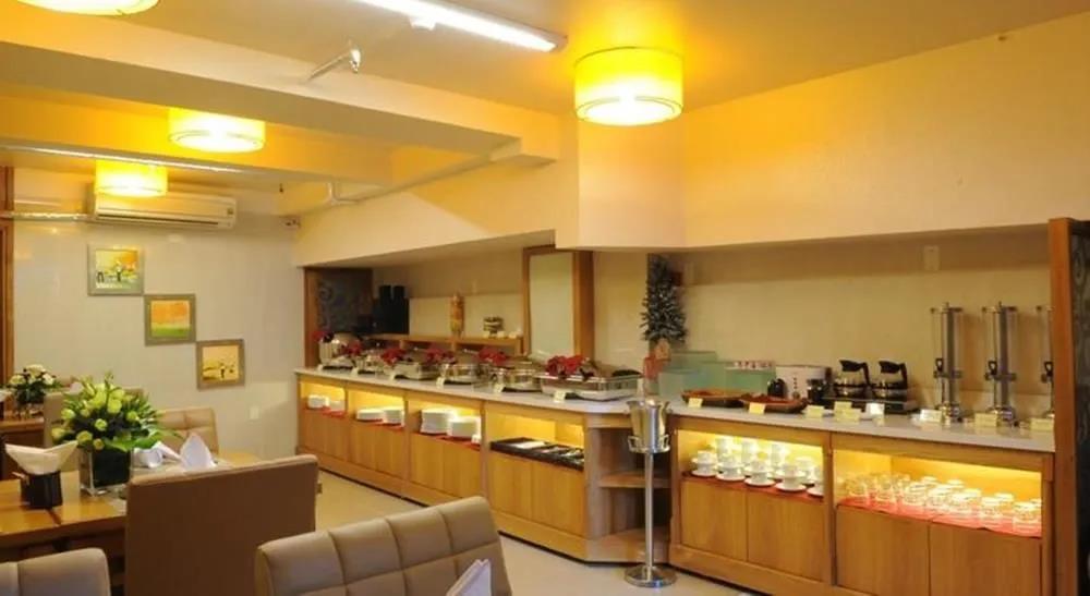 Mayflower Saigon Hotel 3*