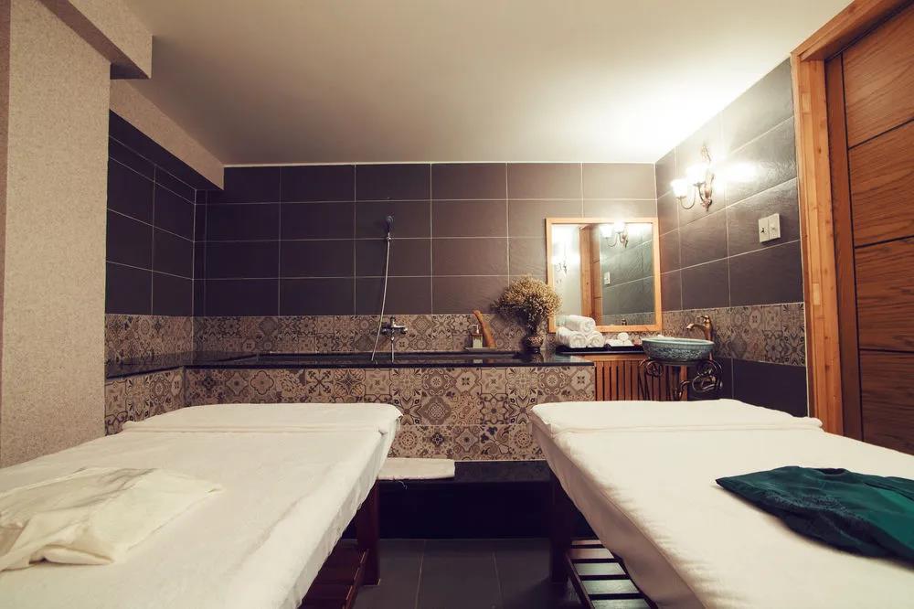Mayflower Saigon Hotel 3*