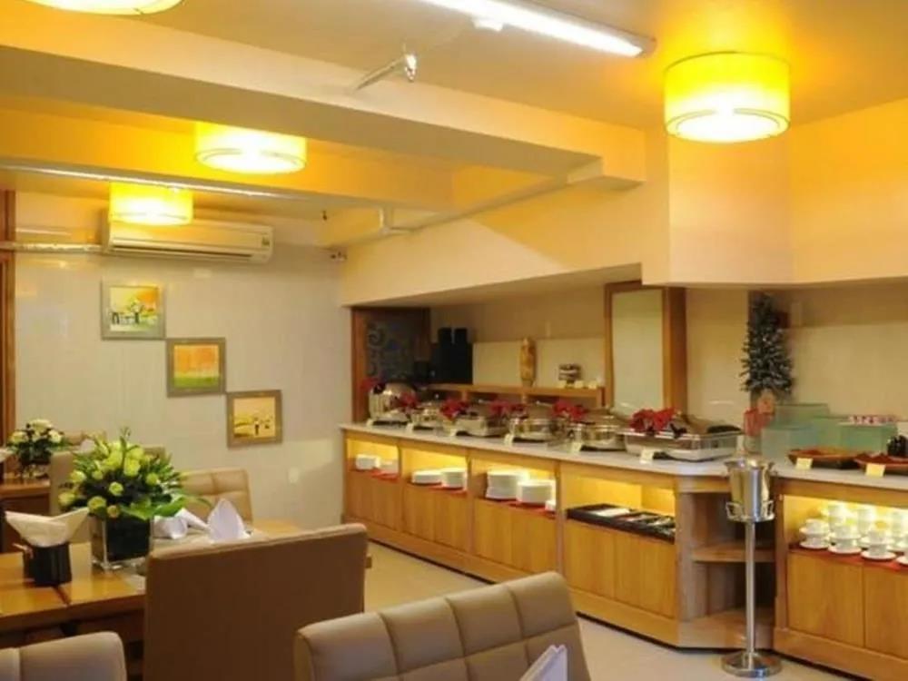 Mayflower Saigon Hotel 3*