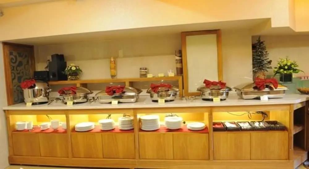 Mayflower Saigon Hotel 3*