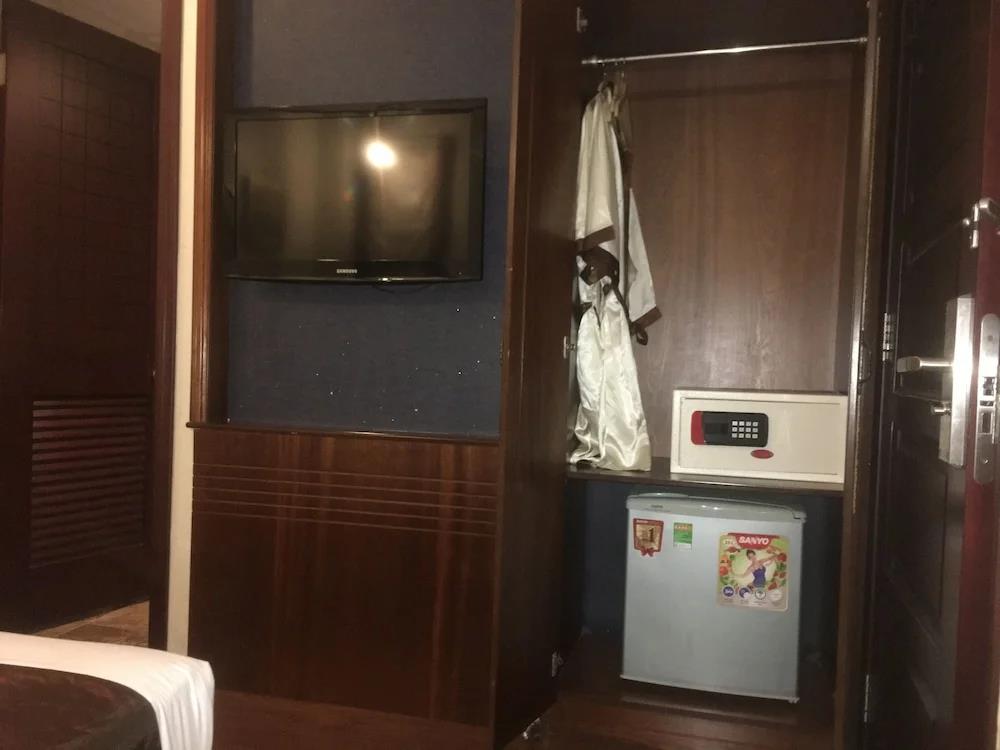 Mayflower Saigon Hotel 3*