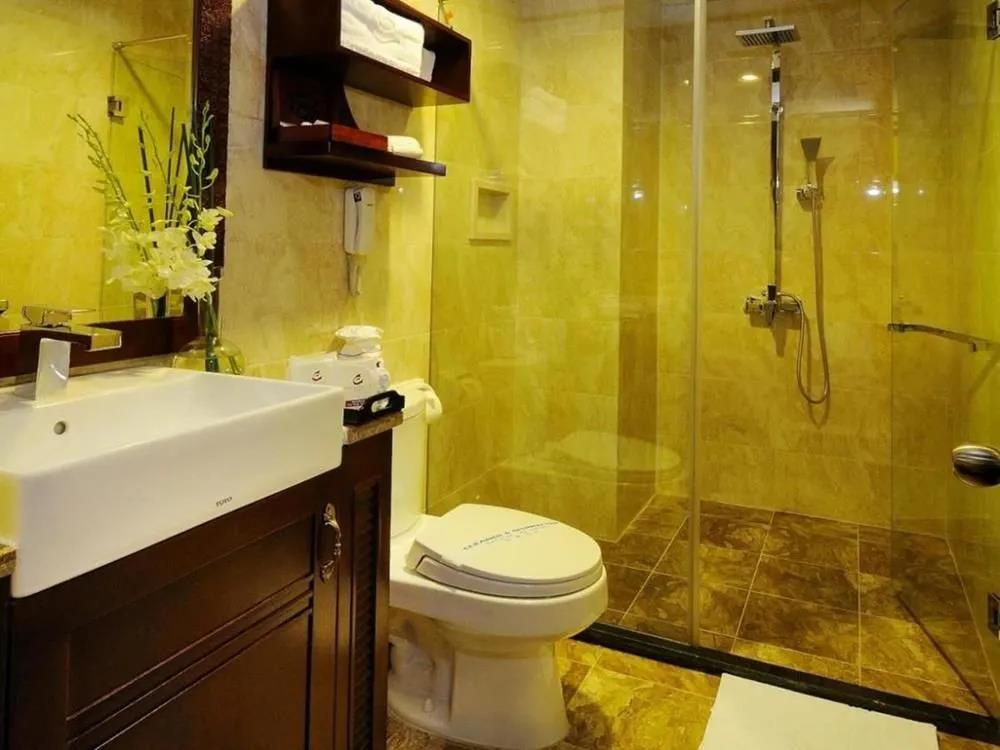 Mayflower Saigon Hotel 3*