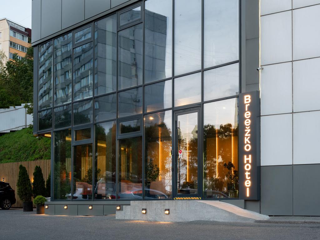 Breezko Hotel 3*