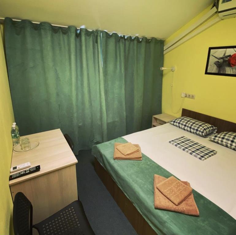 Yanrus Hotel 0*