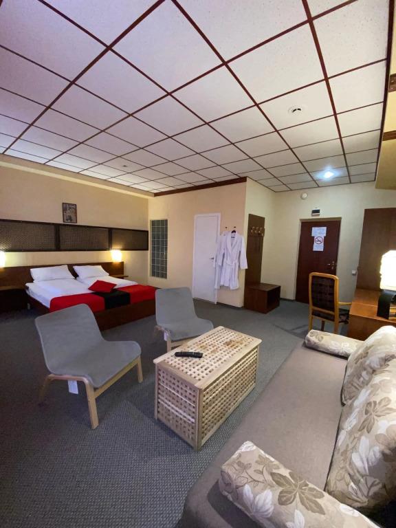 Poniya Hotel 0*