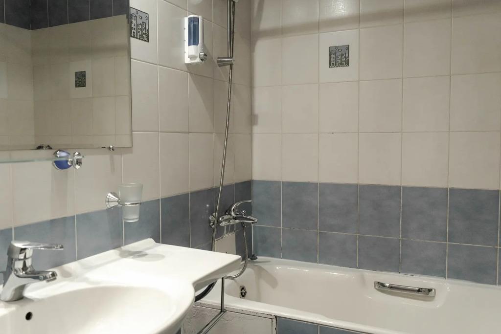 Nevskiy 98 Mini-Hotel 3*