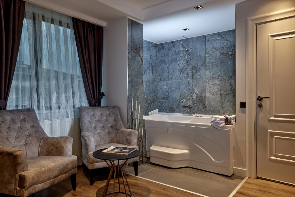 The Bold Hotel 0*