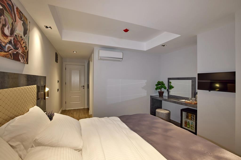 The Bold Hotel 0*