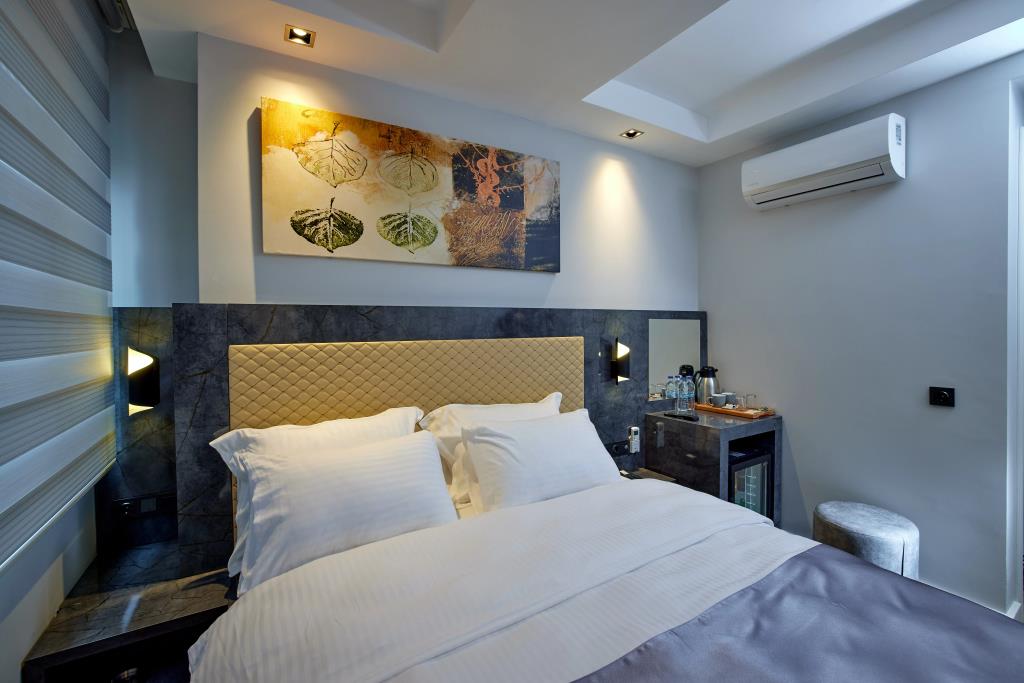 The Bold Hotel 0*