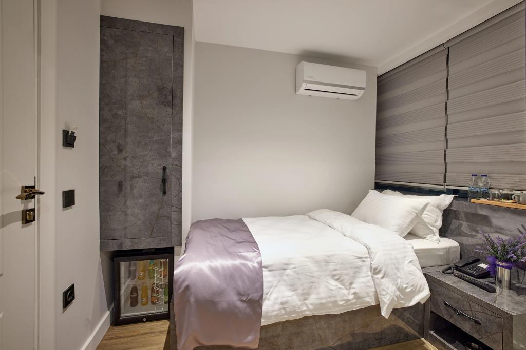 The Bold Hotel 0*