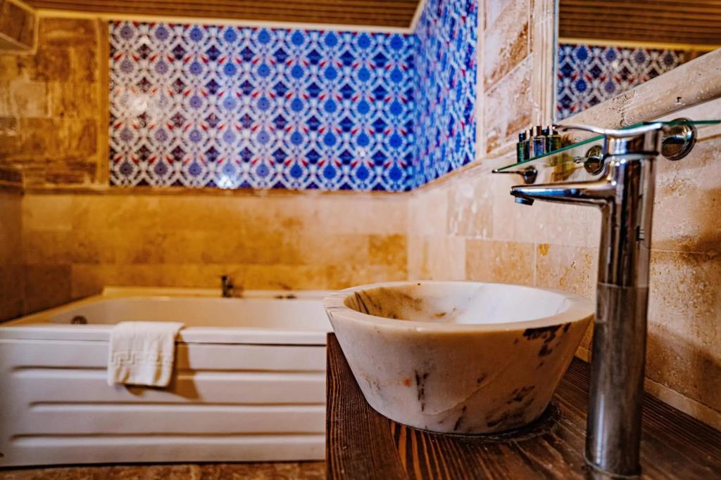Cappadocia Caves Hotel 0*