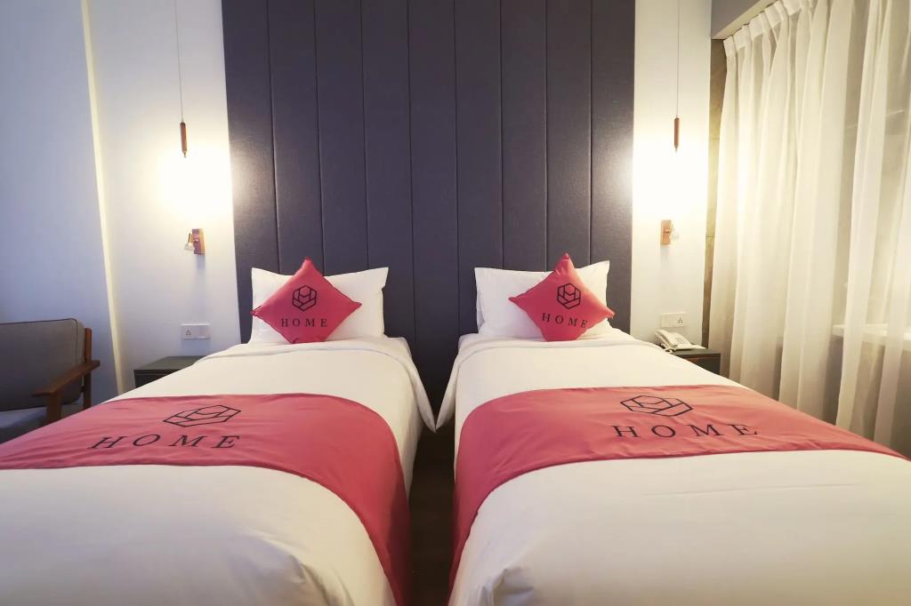 HOME Hotel 3*