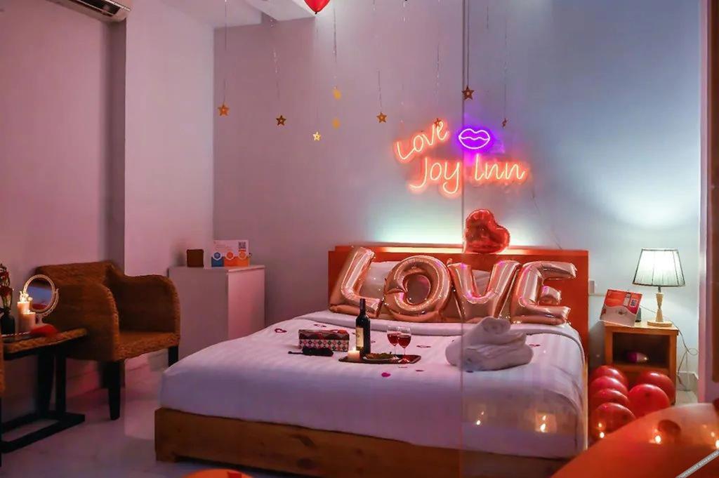 Collection O District Tan Binh Near Airport Formerly Joy Inn 2*