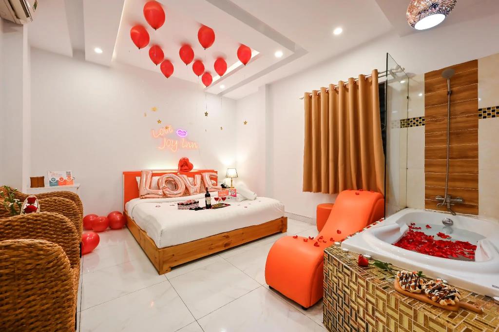 Collection O District Tan Binh Near Airport Formerly Joy Inn 2*