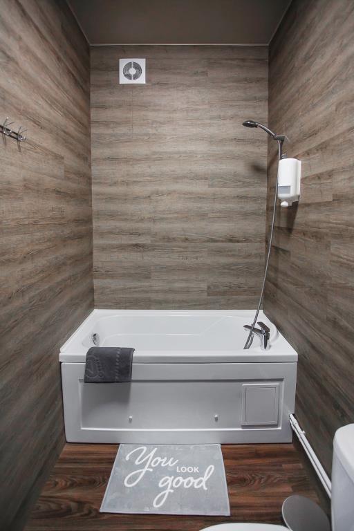 ESENIN-LocuS Hotel 0*