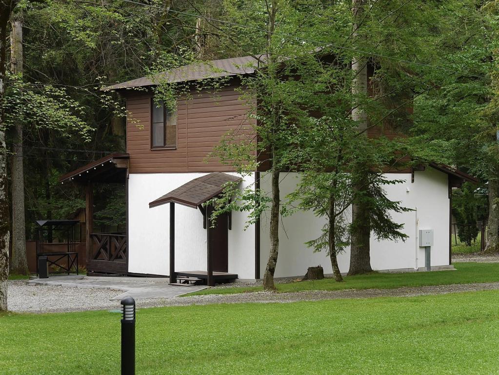 Dacha Apartment 0*