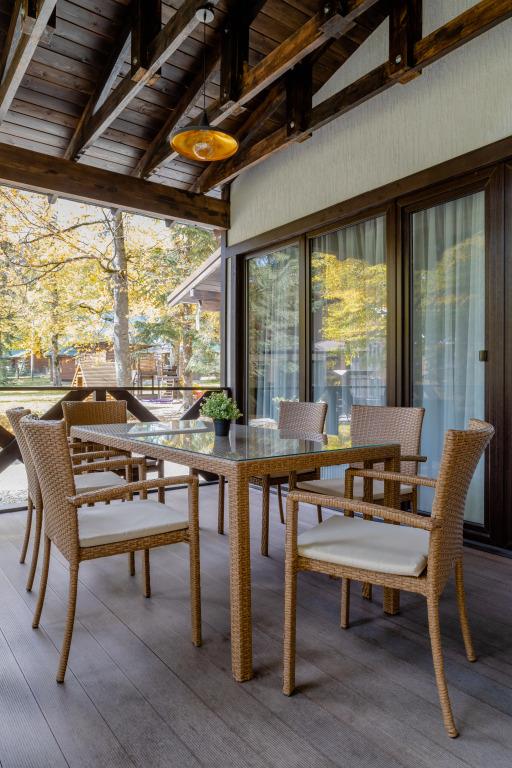 Dacha Apartment 0*