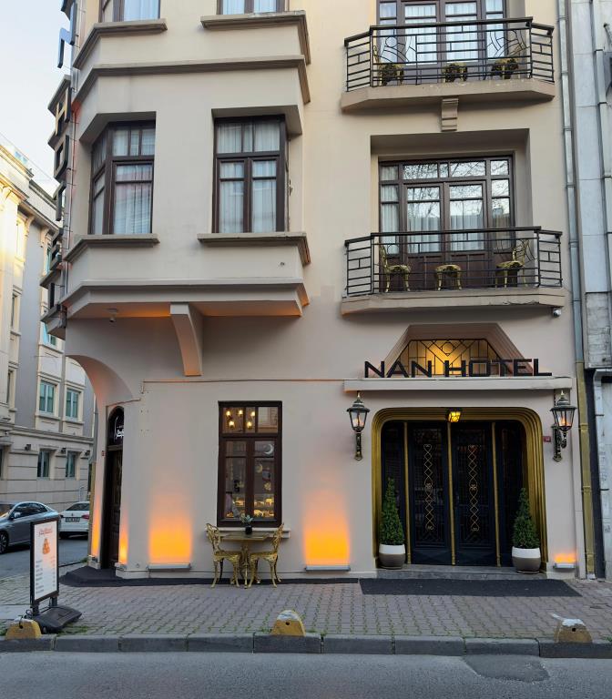 Nan Hotel 0*