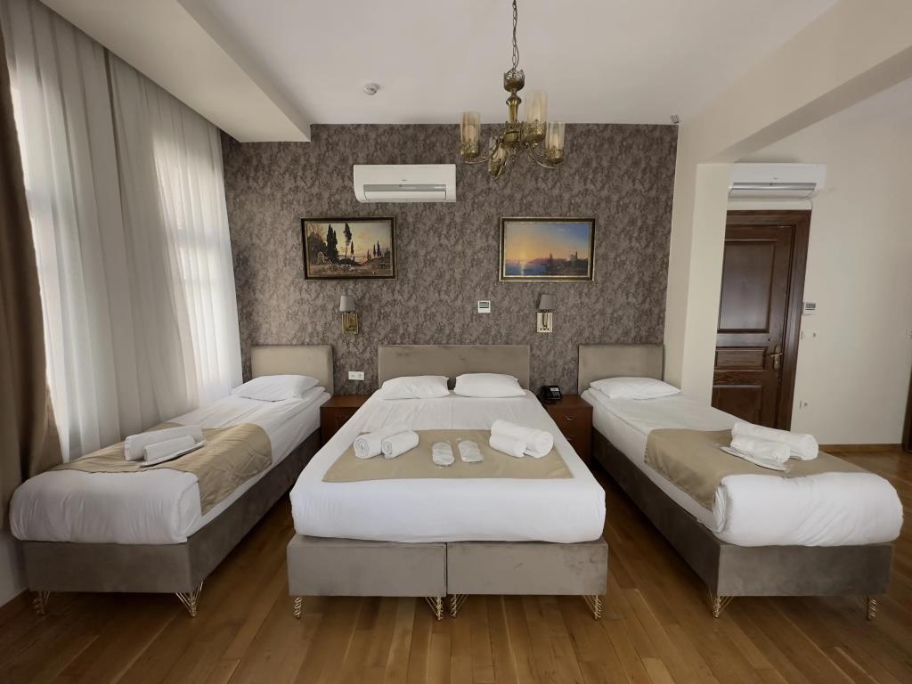 Nan Hotel 0*