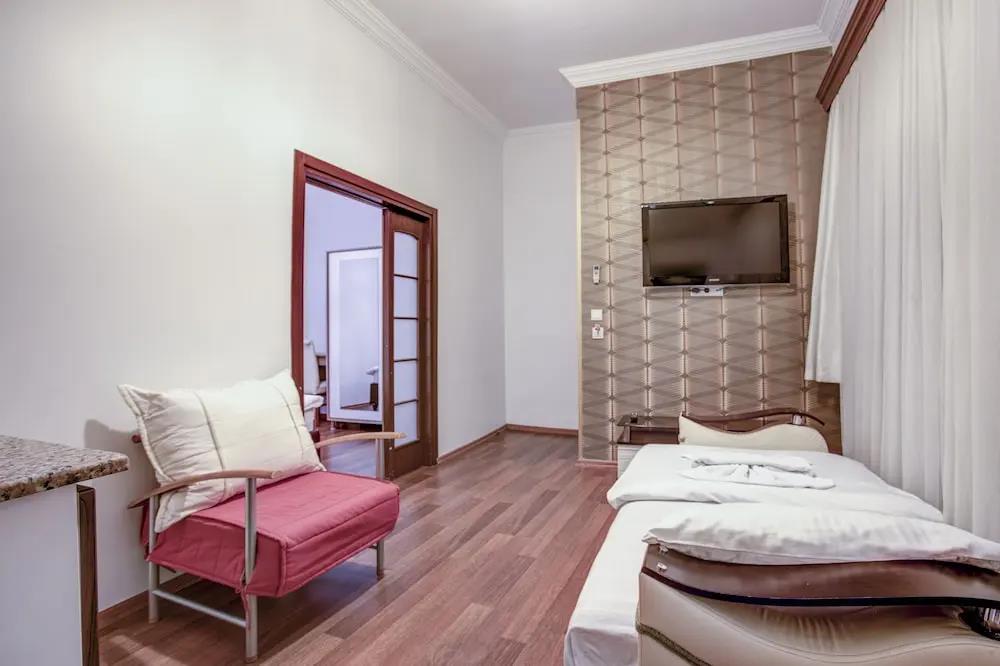 Violin Boutique Hotel 0*